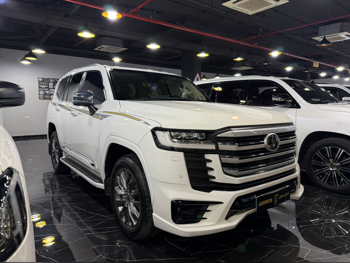 Toyota  Land Cruiser  VXR Twin Turbo  2022  Automatic  43,000 Km  6 Cylinder  Four Wheel Drive (4WD)  SUV  White