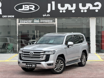 تويوتا  لاند كروزر  جي اكس ار توين توربو  2024  اوتوماتيك  50,000 كم  6 سلندر  دفع رباعي  اس يو في  فضي  تحت الضمان