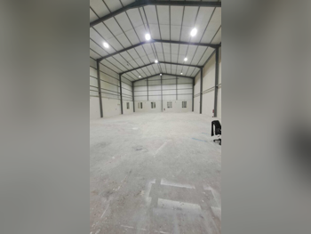 مخازن و مستودعات - الوكرة  - بركة العوامر  -المساحة: 14000 متر مربع