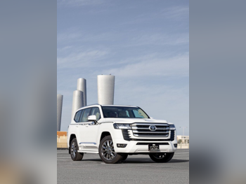 Toyota  Land Cruiser GXR  SUV 4x4  Black  2026