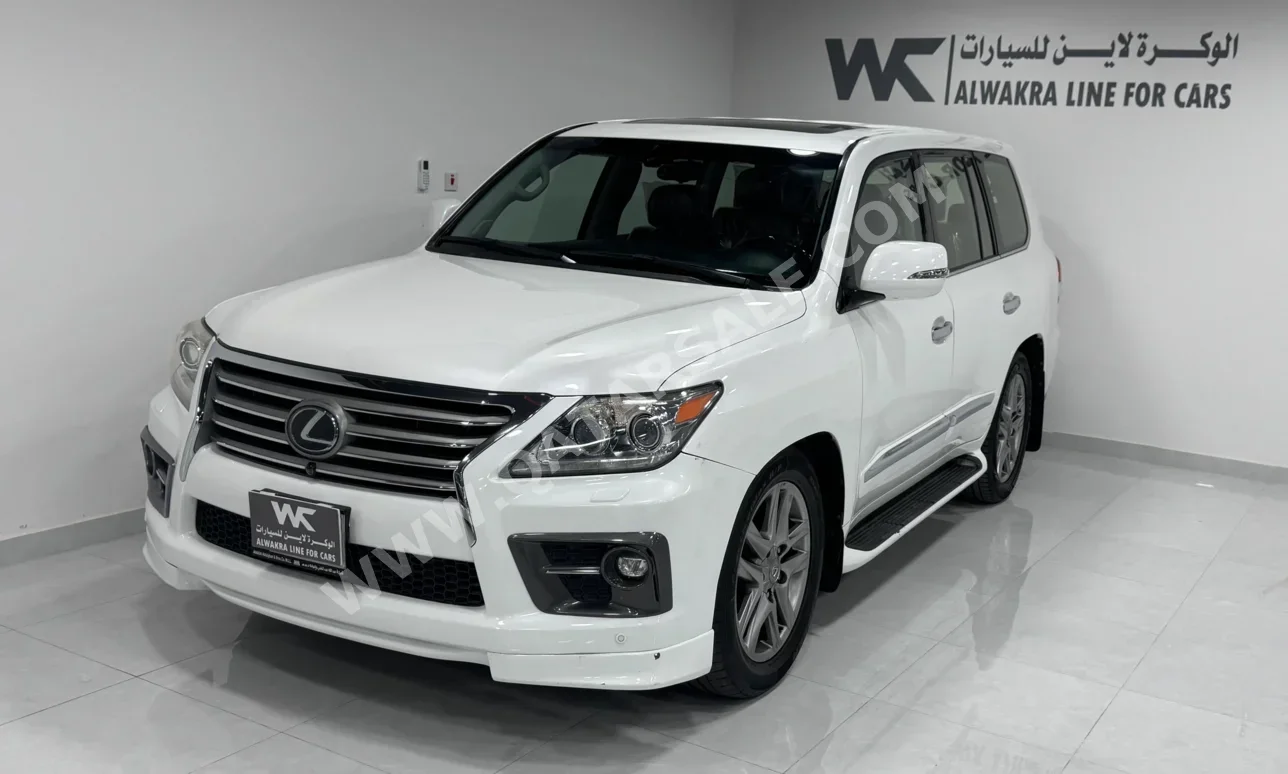 Lexus  LX  570  2014  Automatic  347,000 Km  8 Cylinder  Four Wheel Drive (4WD)  SUV  White