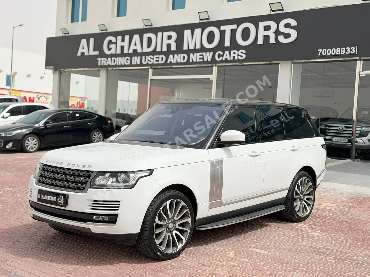 Land Rover  Range Rover  Vogue SE Super charged  2017  Automatic  126,000 Km  8 Cylinder  Four Wheel Drive (4WD)  SUV  White