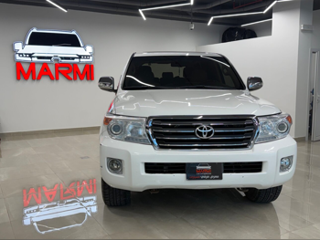 Toyota  Land Cruiser  GXR  2013  Automatic  475,000 Km  8 Cylinder  Four Wheel Drive (4WD)  SUV  White