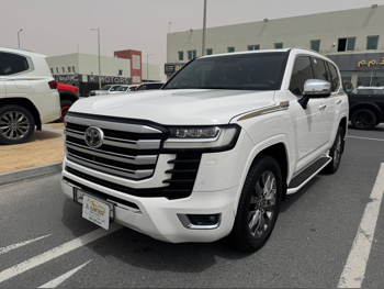 Toyota  Land Cruiser  VXR Twin Turbo  2022  Automatic  86,000 Km  6 Cylinder  Four Wheel Drive (4WD)  SUV  White