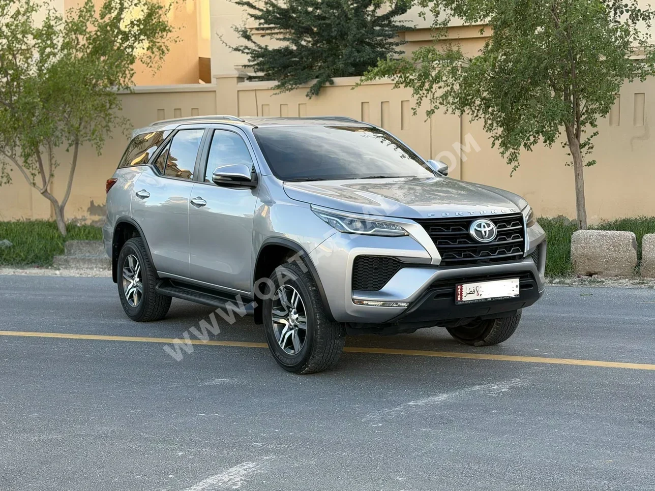 Toyota  Fortuner  SR5  2022  Automatic  50,000 Km  4 Cylinder  Four Wheel Drive (4WD)  SUV  Silver