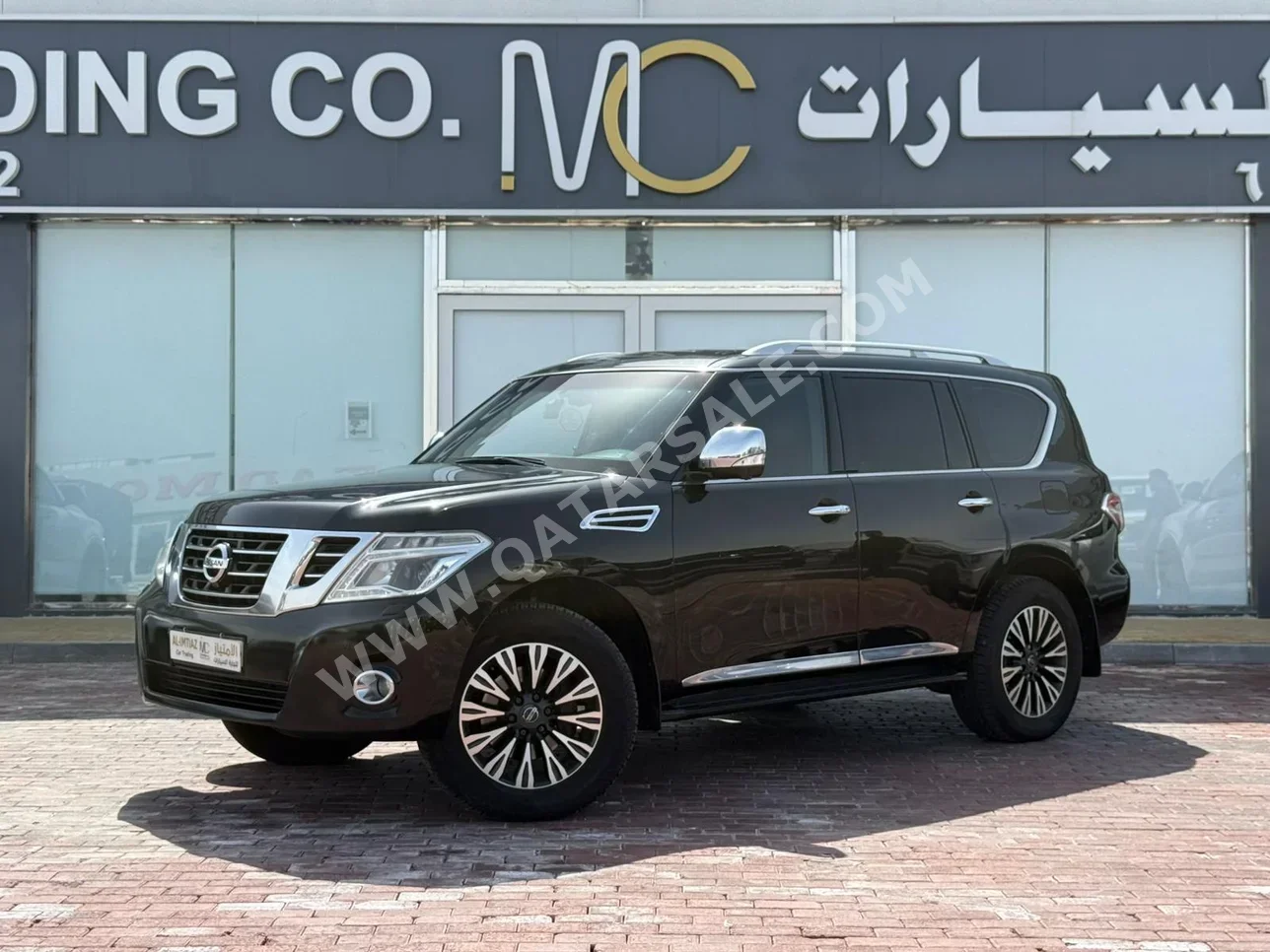 Nissan  Patrol  Platinum  2017  Automatic  156,000 Km  8 Cylinder  Four Wheel Drive (4WD)  SUV  Black