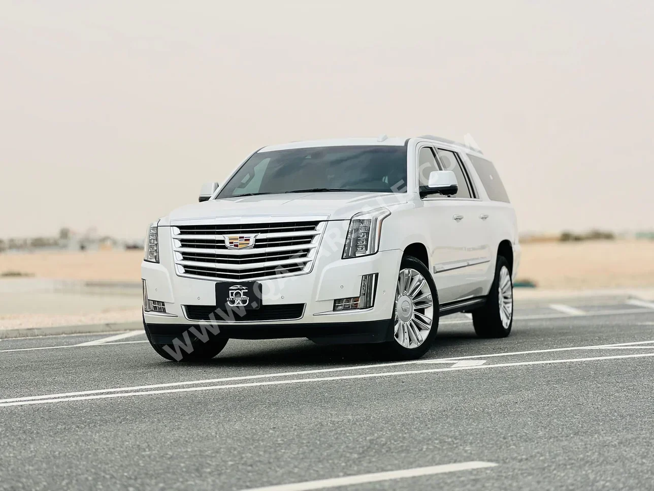 Cadillac  Escalade  2018  Automatic  133,000 Km  8 Cylinder  Four Wheel Drive (4WD)  SUV  White