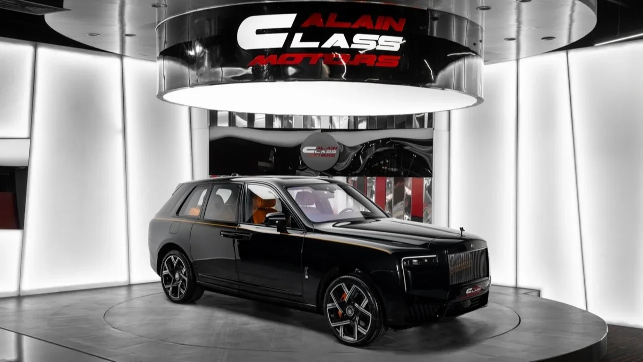 Rolls-Royce  Cullinan  Black Badge  2026  Automatic  32 Km  12 Cylinder  All Wheel Drive (AWD)  SUV  Black