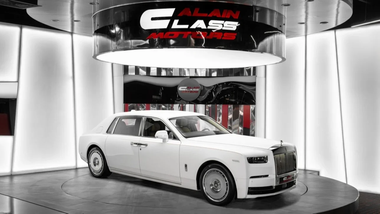 Rolls-Royce  Phantom  EWB  2026  Automatic  52 Km  12 Cylinder  Rear Wheel Drive (RWD)  Sedan  White