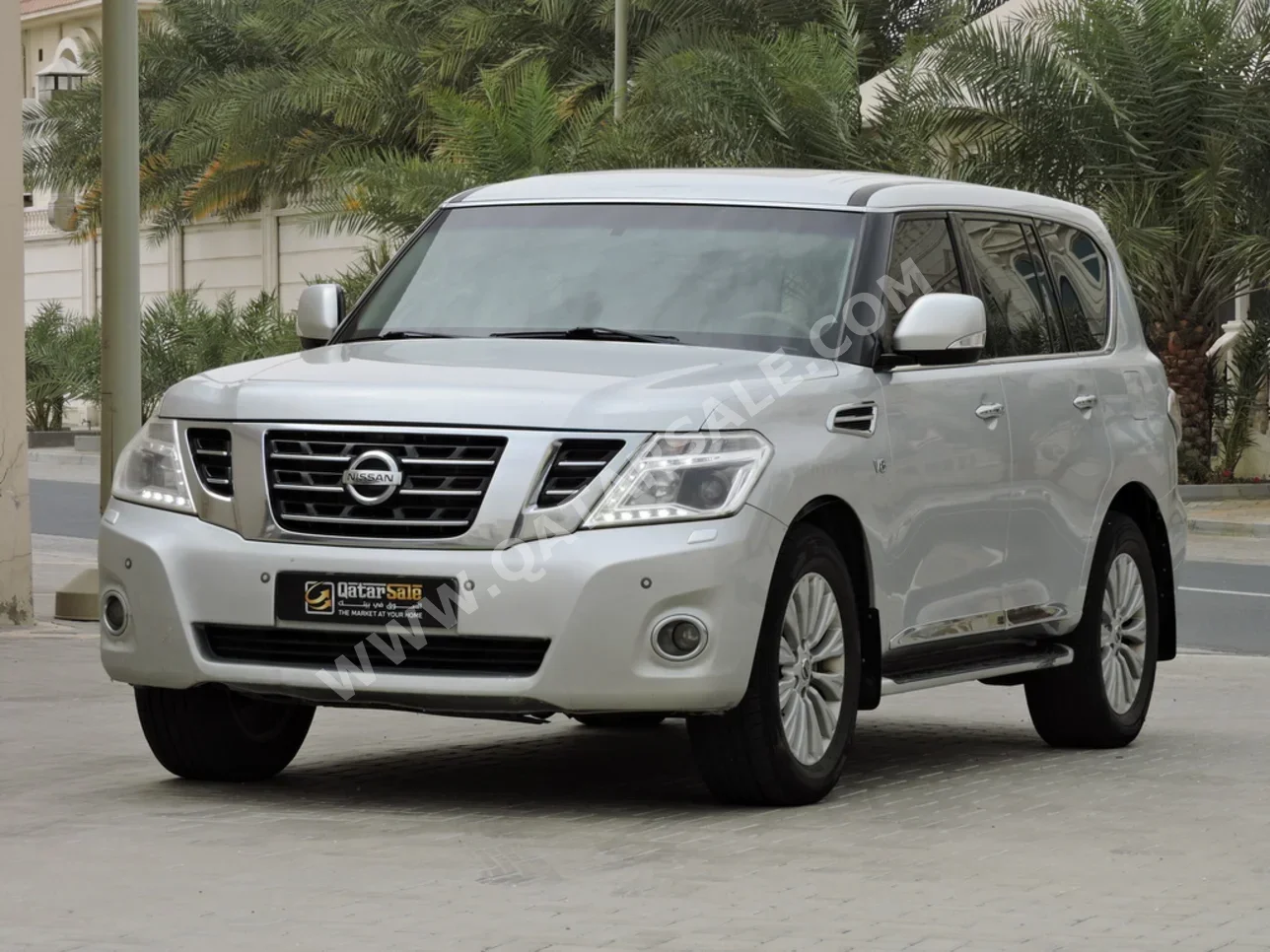 Nissan  Patrol  Titanium  2017  Automatic  228,000 Km  8 Cylinder  Four Wheel Drive (4WD)  SUV  Silver