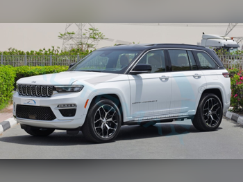 Jeep  Grand Cherokee  Summit  2025  Automatic  0 Km  6 Cylinder  Four Wheel Drive (4WD)  SUV  White  With Warranty