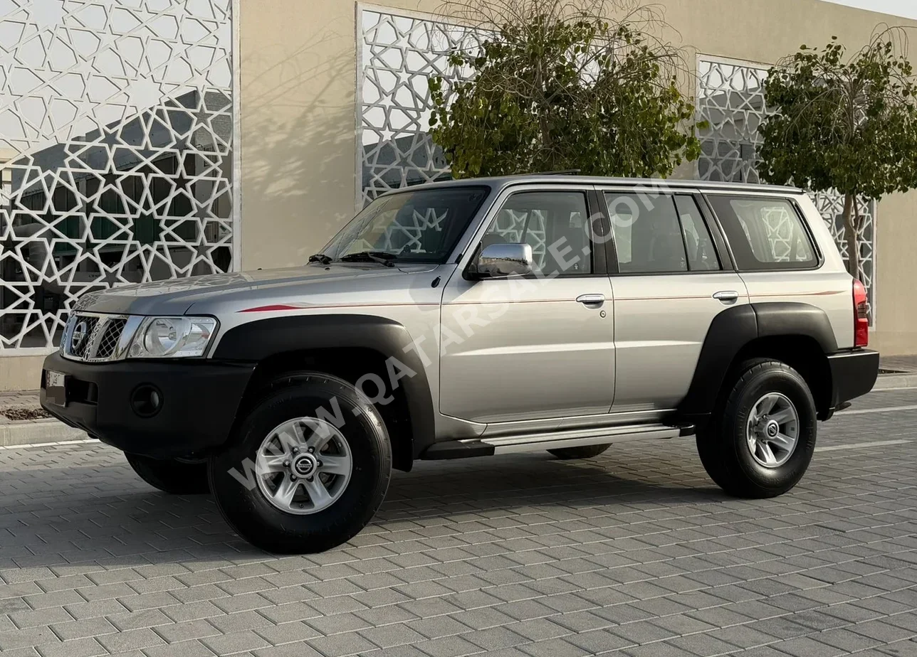 Nissan  Patrol  GL  2021  Manual  140,000 Km  6 Cylinder  Four Wheel Drive (4WD)  SUV  Silver