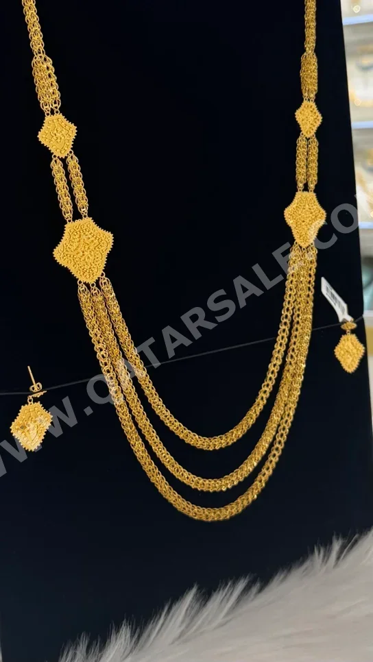 الذهب سلسلة مفاتيح  البحرين  نسائي  حسب الوزن  47.58 غرام  بدون حجر  ضمان الصيانة  توصيل مجاني  ذهب أصفر  عيار 21