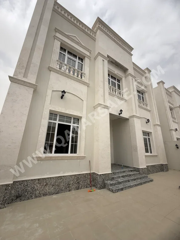 Family Residential  - Not Furnished  - Doha  - Fereej Al Nasr  - 10 Bedrooms