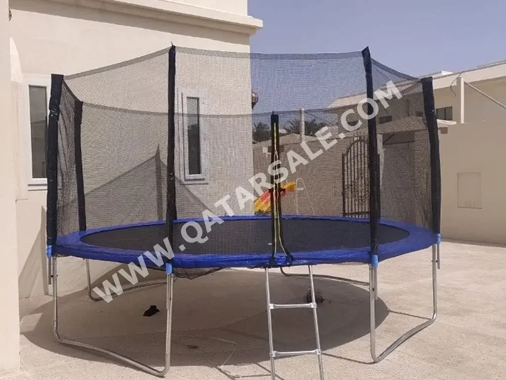 Trampoline  - 8-11 Years  - Black