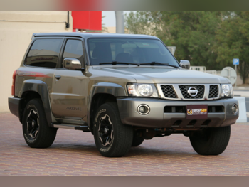 Nissan  Patrol  Super Safari  2021  Manual  116,000 Km  6 Cylinder  Four Wheel Drive (4WD)  SUV  Gold
