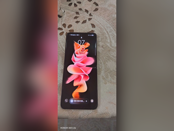 هواتف نقالة سامسونج - جالاكسي زد - فليب 3 - أبيض - 256 جيجابايت