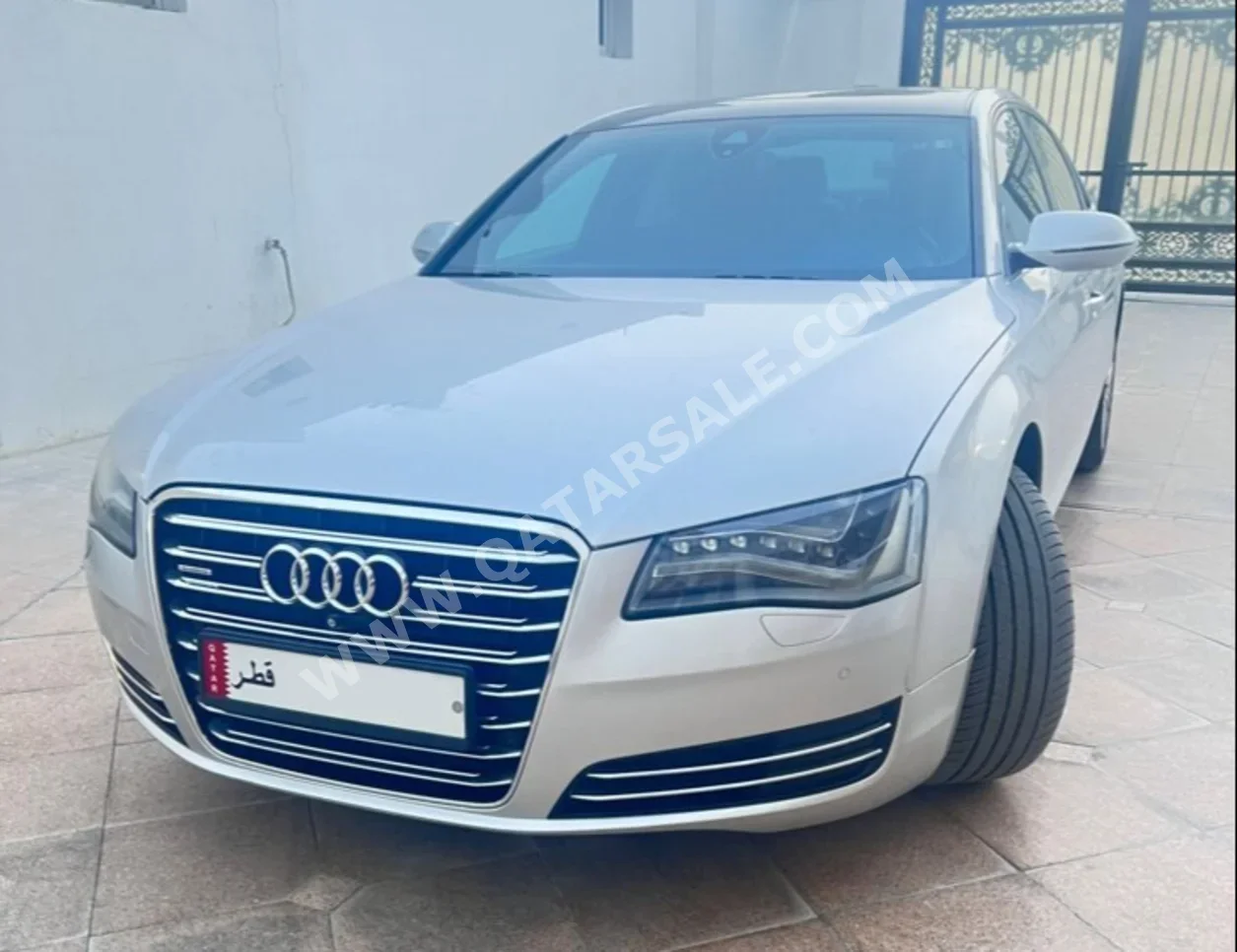 اودي  أي 8  4.2  2012  اوتوماتيك  129,000 كم  8 سلندر  دفع خلفي  سيدان  فضي