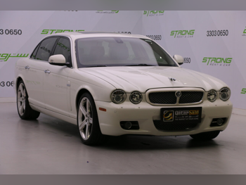 Jaguar  XJ  2009  Automatic  254,366 Km  6 Cylinder  Rear Wheel Drive (RWD)  Sedan  White