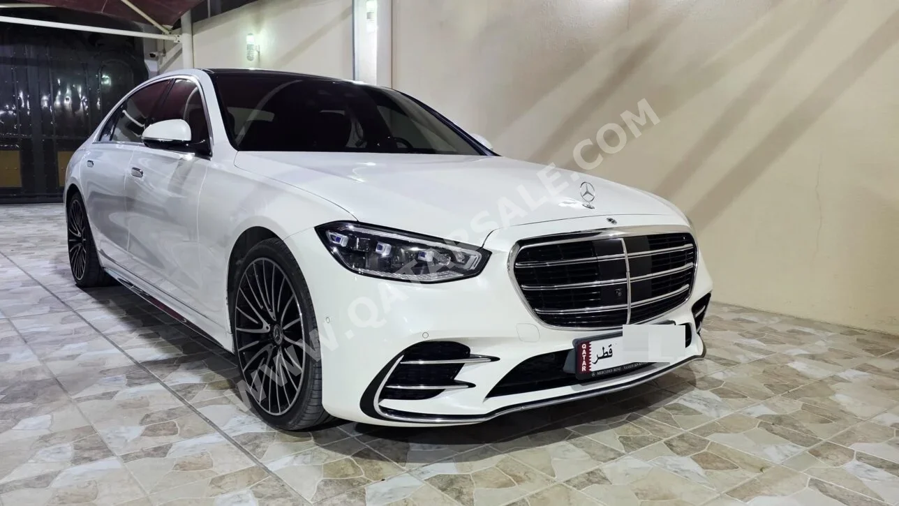 مرسيدس - بنز  اس - كلاس  450  2023  اوتوماتيك  21,000 كم  6 سلندر  دفع كلي مستمر  سيدان  أبيض  تحت الضمان