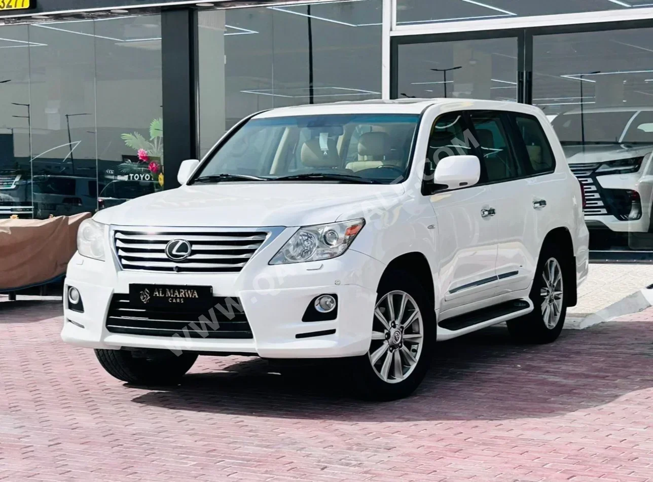 Lexus LX 570 2011 Automatic 368,000 Km 8 Cylinder Four Wheel Drive (4WD) SUV White