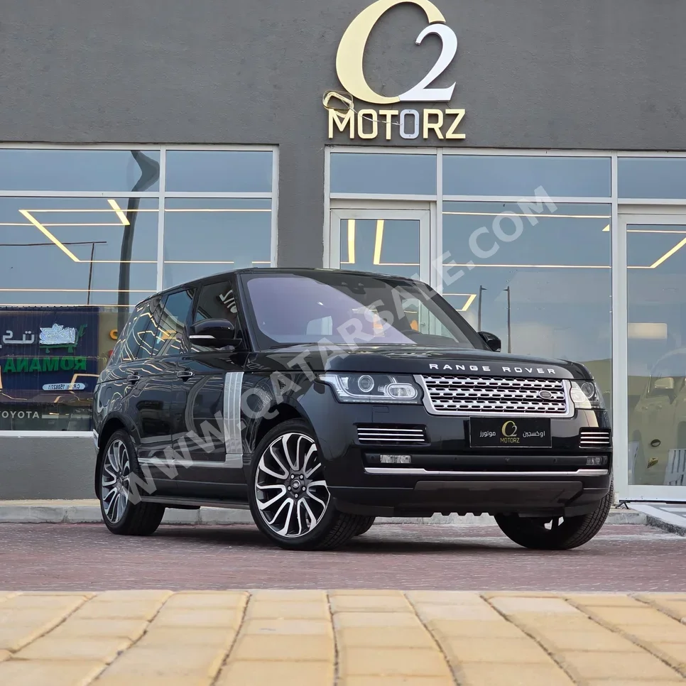 Land Rover  Range Rover  Vogue Super charged  2017  Automatic  70,000 Km  8 Cylinder  Four Wheel Drive (4WD)  SUV  Black