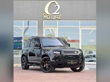 Land Rover  Defender  110  2022  Automatic  100,000 Km  6 Cylinder  Four Wheel Drive (4WD)  SUV  Black  With Warranty