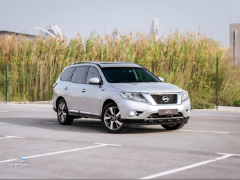 نيسان  باثفايندر  اس في  2015  اوتوماتيك  109,000 كم  6 سلندر  دفع رباعي  اس يو في  فضي
