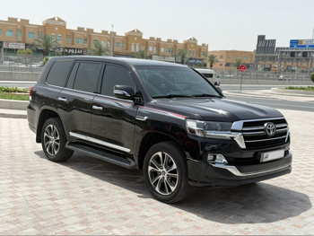 Toyota  Land Cruiser  GXR- Grand Touring  2020  Automatic  230,000 Km  6 Cylinder  Four Wheel Drive (4WD)  SUV  Black