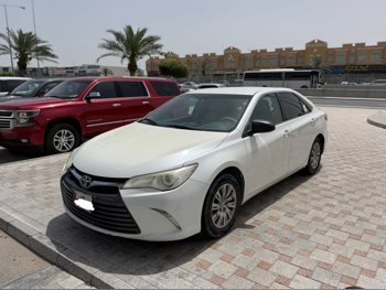 Toyota  Camry  2016  Automatic  250,000 Km  4 Cylinder  Front Wheel Drive (FWD)  Sedan  White