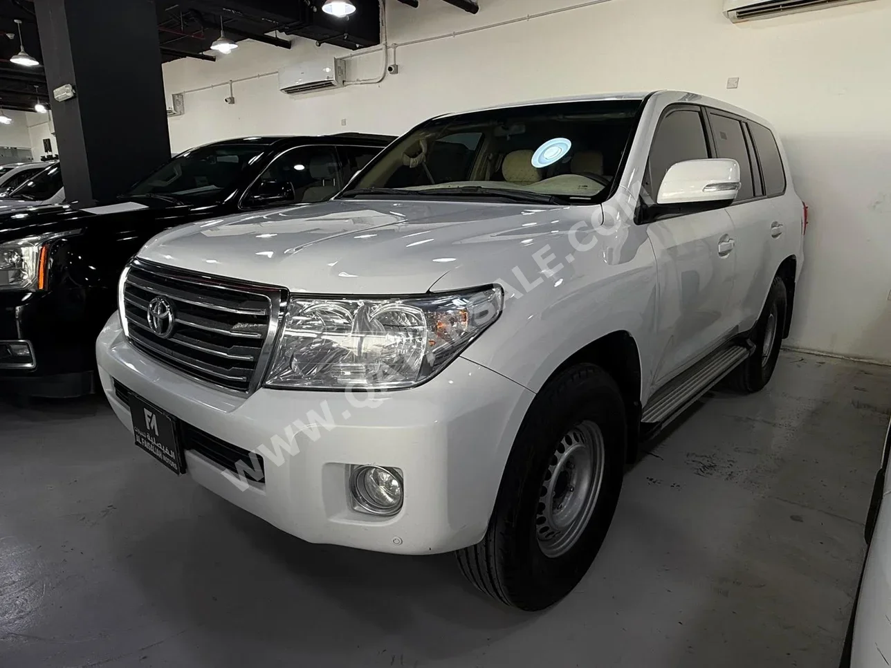 Toyota  Land Cruiser  G  2015  Automatic  209,000 Km  6 Cylinder  Four Wheel Drive (4WD)  SUV  White