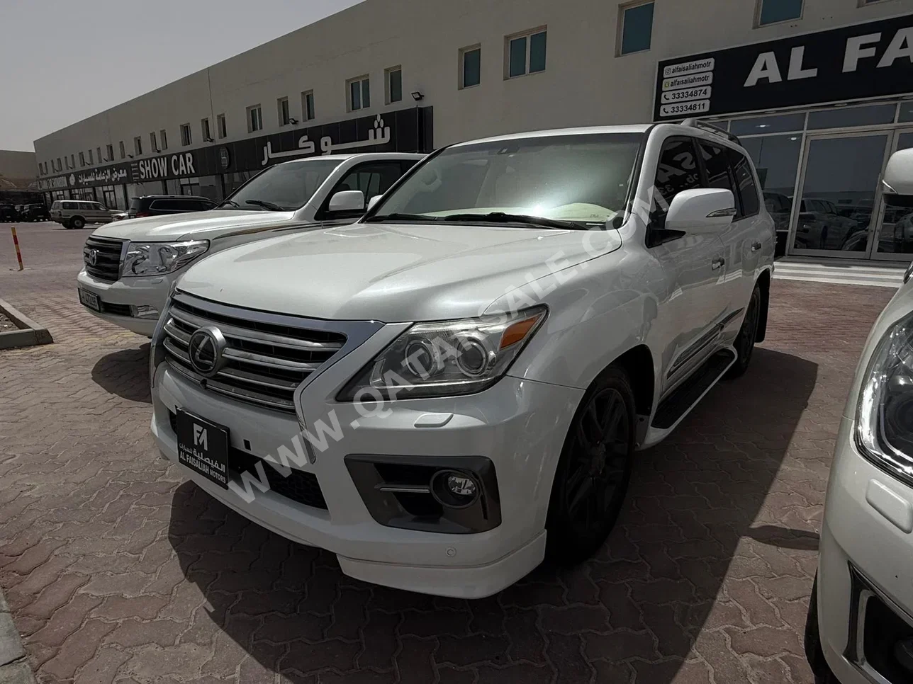 Lexus  LX  570 S  2012  Automatic  364,000 Km  8 Cylinder  Four Wheel Drive (4WD)  SUV  White