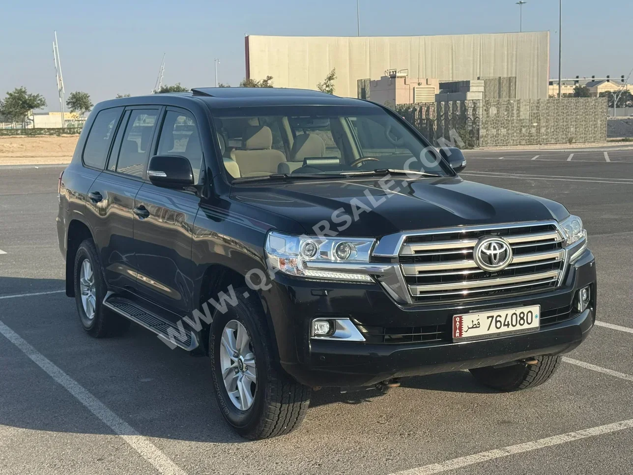 Toyota  Land Cruiser  GXR  2018  Automatic  170,000 Km  6 Cylinder  Four Wheel Drive (4WD)  SUV  Black