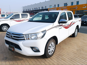 Toyota  Hilux  2020  Automatic  50,000 Km  4 Cylinder  Rear Wheel Drive (RWD)  Pick Up  White