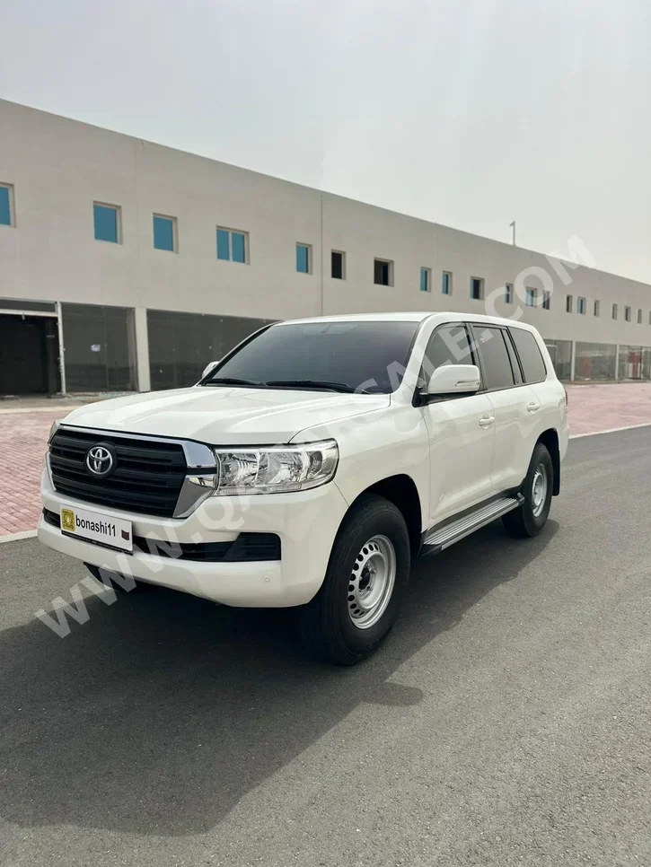 Toyota  Land Cruiser  GX  2021  Automatic  98,757 Km  6 Cylinder  Four Wheel Drive (4WD)  SUV  White