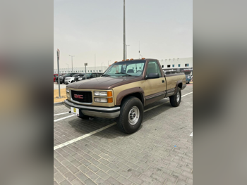 جي ام سي  سييرا  1998  عادي  373,471 كم  8 سلندر  دفع رباعي  بيكب  ذهبي