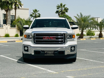 جي ام سي  سييرا  1500  2015  اوتوماتيك  176,000 كم  8 سلندر  دفع رباعي  بيكب  أبيض