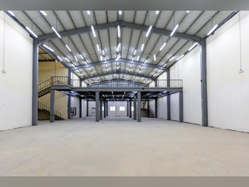 مخازن و مستودعات - الوكرة  - بركة العوامر  -المساحة: 4000 متر مربع