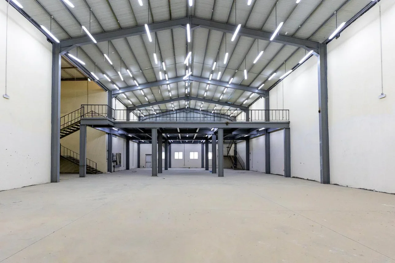 Warehouses & Stores - Al Wakrah  - Barkit Al Awamer  -Area Size: 4000 Square Meter