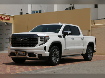 GMC  Sierra  Denali  2024  Automatic  25,500 Km  8 Cylinder  Four Wheel Drive (4WD)  Pick Up  Pearl  With Warranty