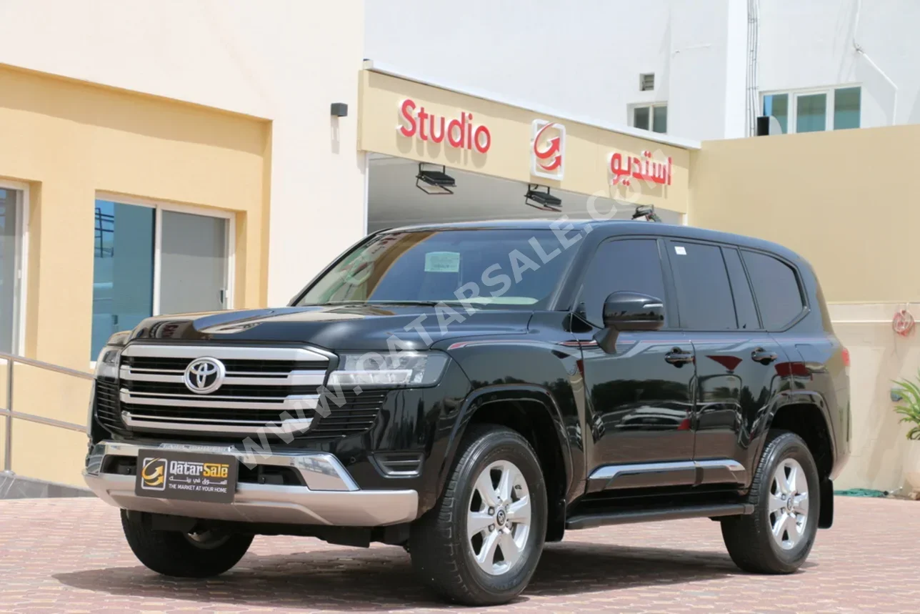 Toyota  Land Cruiser  GXR  2024  Automatic  46,000 Km  6 Cylinder  Four Wheel Drive (4WD)  SUV  Black  With Warranty