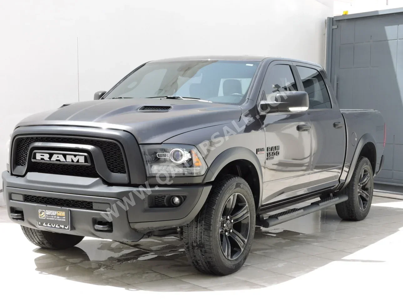 Dodge  Ram  1500  2023  Automatic  35,000 Km  8 Cylinder  Four Wheel Drive (4WD)  Pick Up  Gray  With Warranty