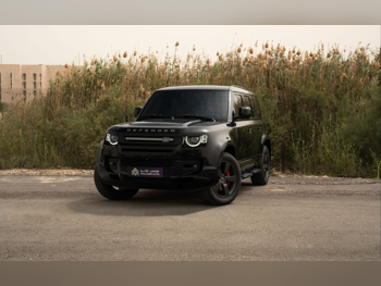 لاند روفر  ديفيندر  110 اتش اس اي  2024  اوتوماتيك  32,000 كم  6 سلندر  دفع رباعي  اس يو في  أسود  تحت الضمان