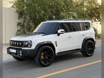 جيتور  تي 2  لكجري بلس  2025  اوتوماتيك  10,000 كم  4 سلندر  دفع رباعي  اس يو في  أبيض  تحت الضمان