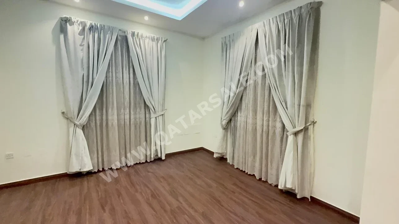 Family Residential  - Not Furnished  - Al Daayen  - Rawdat Al Hamama  - 6 Bedrooms