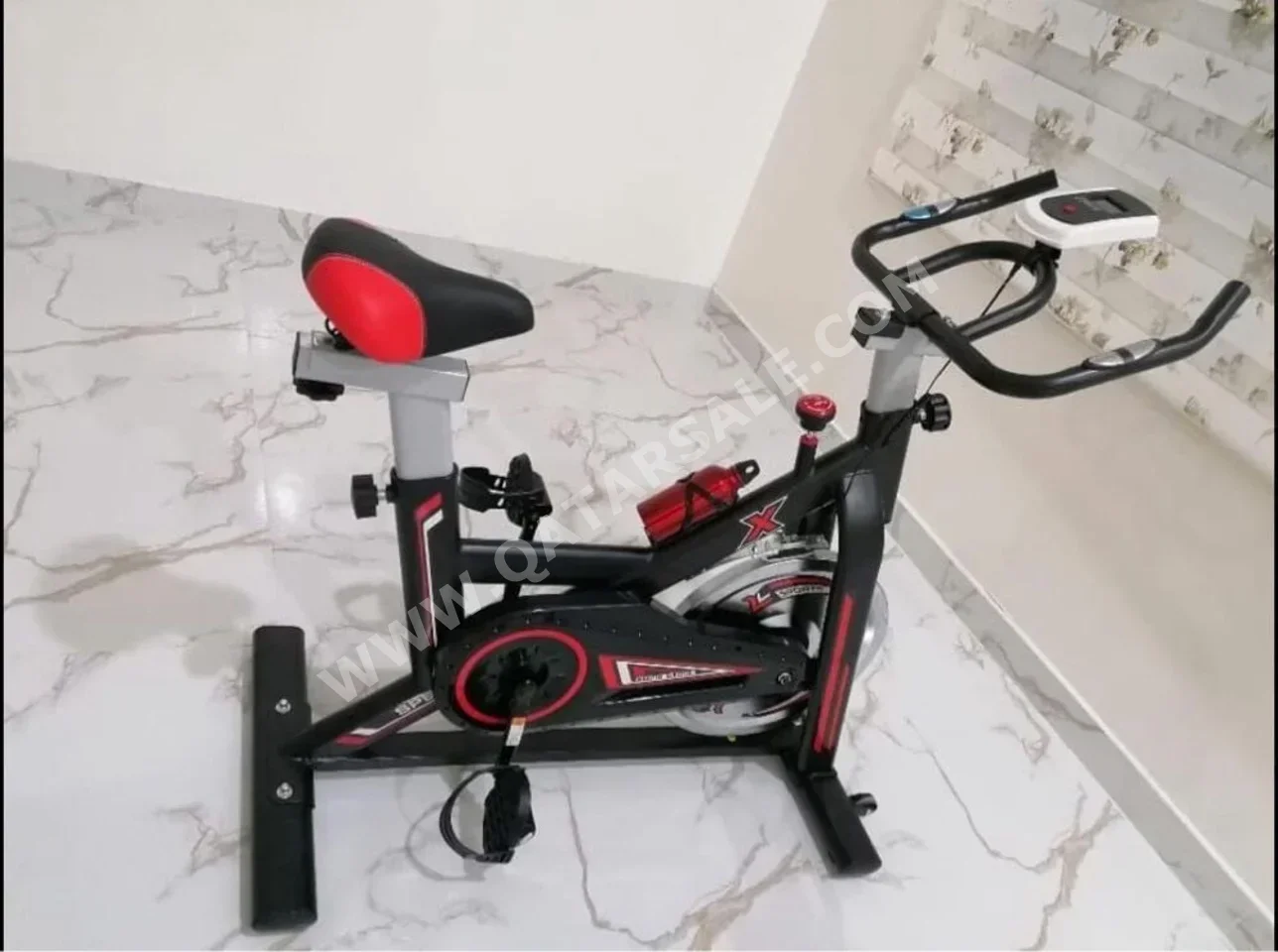 أجهزة اللياقة البدنية - دراجات التمرين  - قابل للطي