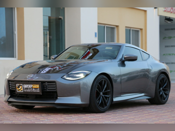 Nissan  Z  2023  Automatic  33,000 Km  6 Cylinder  Rear Wheel Drive (RWD)  Coupe / Sport  Gray