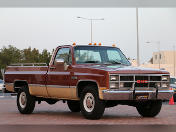 جي ام سي  سييرا  2500 HD  1983  اوتوماتيك  90,000 كم  8 سلندر  دفع رباعي  بيكب  بني