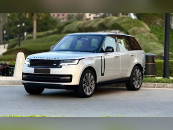 لاند روفر  رنج روفر  فوج  2023  اوتوماتيك  40,000 كم  8 سلندر  دفع رباعي  اس يو في  فضي  تحت الضمان