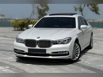 بي ام دبليو  الفئة - السابعة  730 Li  2017  اوتوماتيك  54,000 كم  6 سلندر  دفع خلفي  سيدان  أبيض